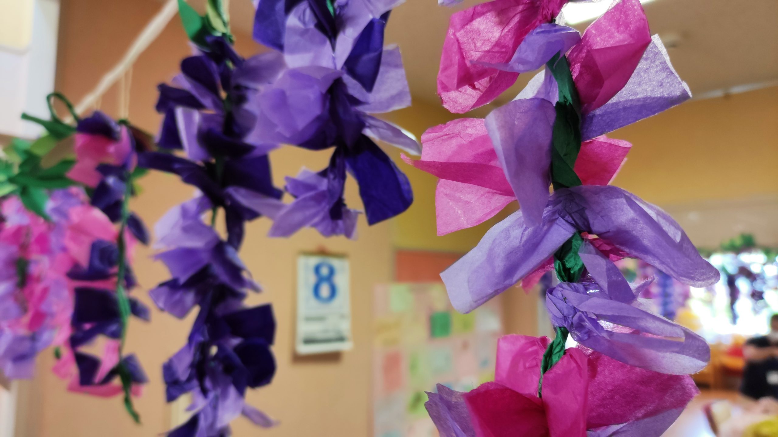 お部屋に藤の花を咲かせましょう みどり福祉会